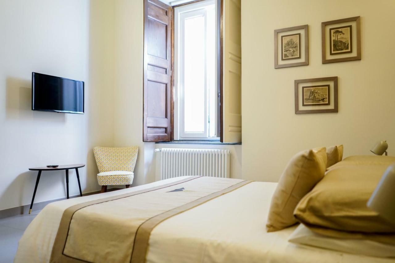 Palazzo Toledano Bed and Breakfast Napels Buitenkant foto